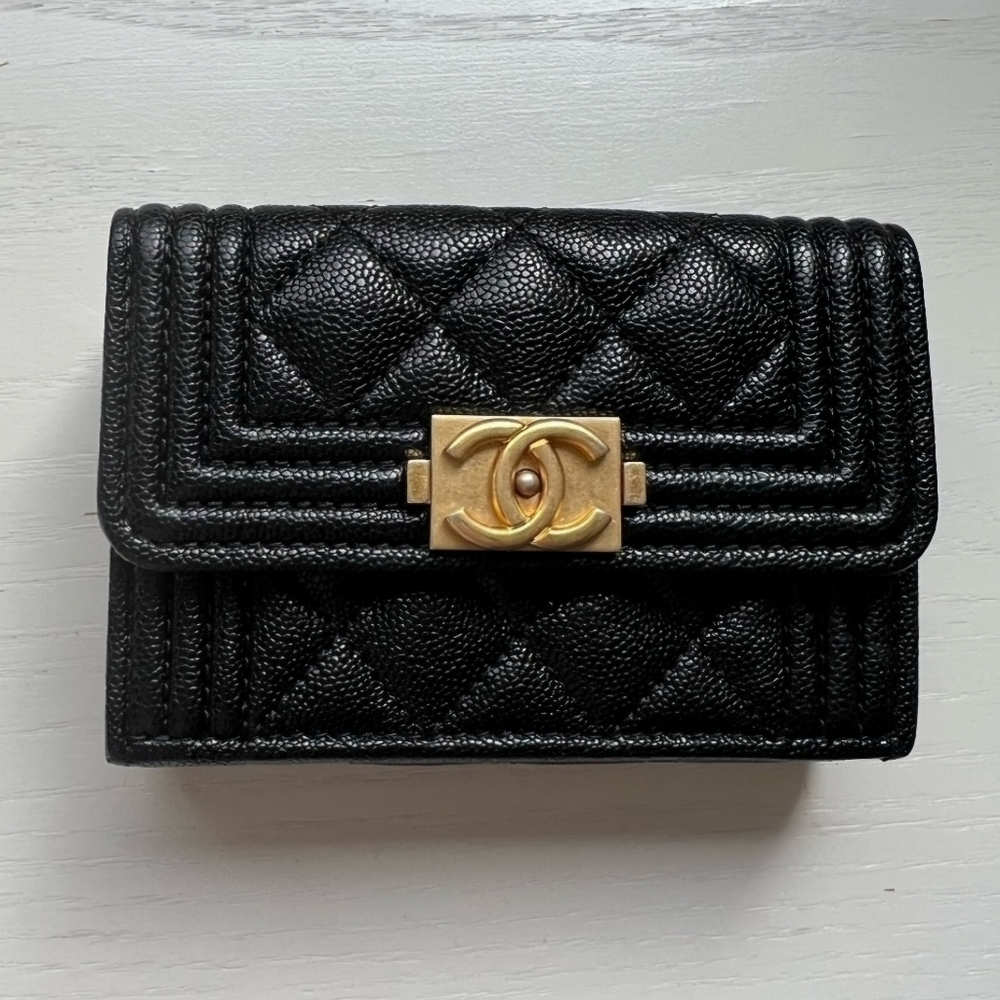Chanel caviar black compact caviar boy wallet